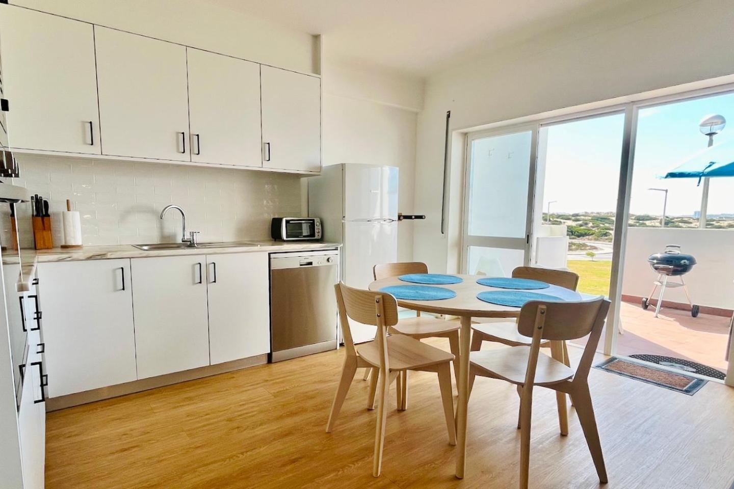 Apartamento Luciana - Beachside, Balcony, Sunset View Ferrel  Extérieur photo