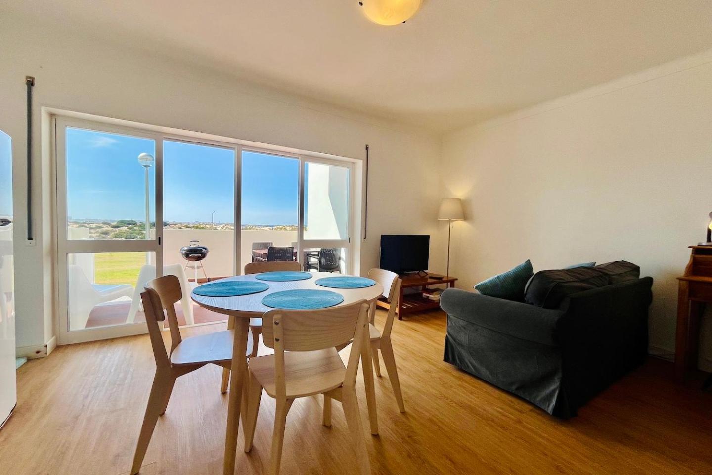 Apartamento Luciana - Beachside, Balcony, Sunset View Ferrel  Extérieur photo